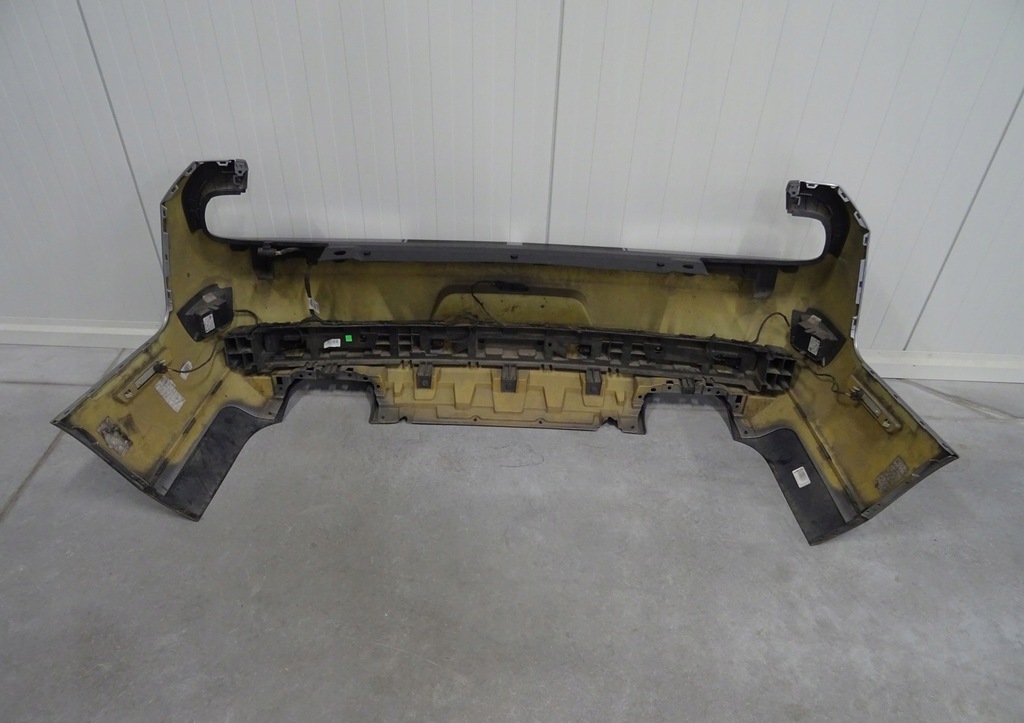 фото №8, 2015-2023 challenger 6.4 srt бампер задняя задний оригинальный pdc диффузор