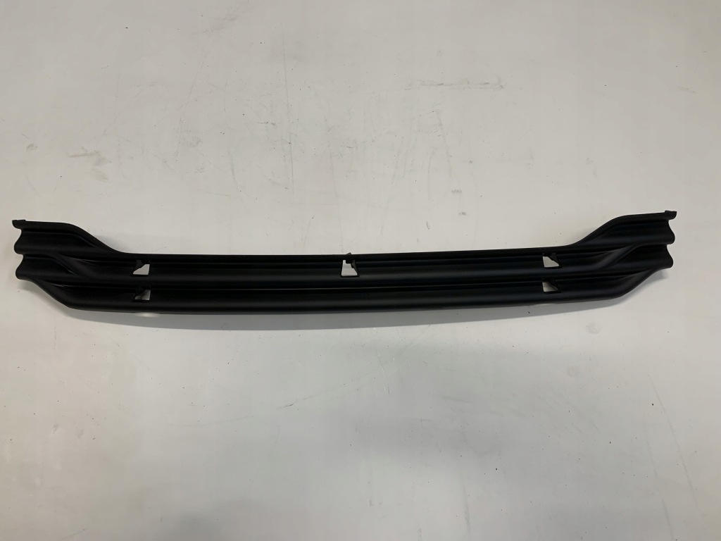 Купить Решётка средняя бампера перед citroen c4 05-08r