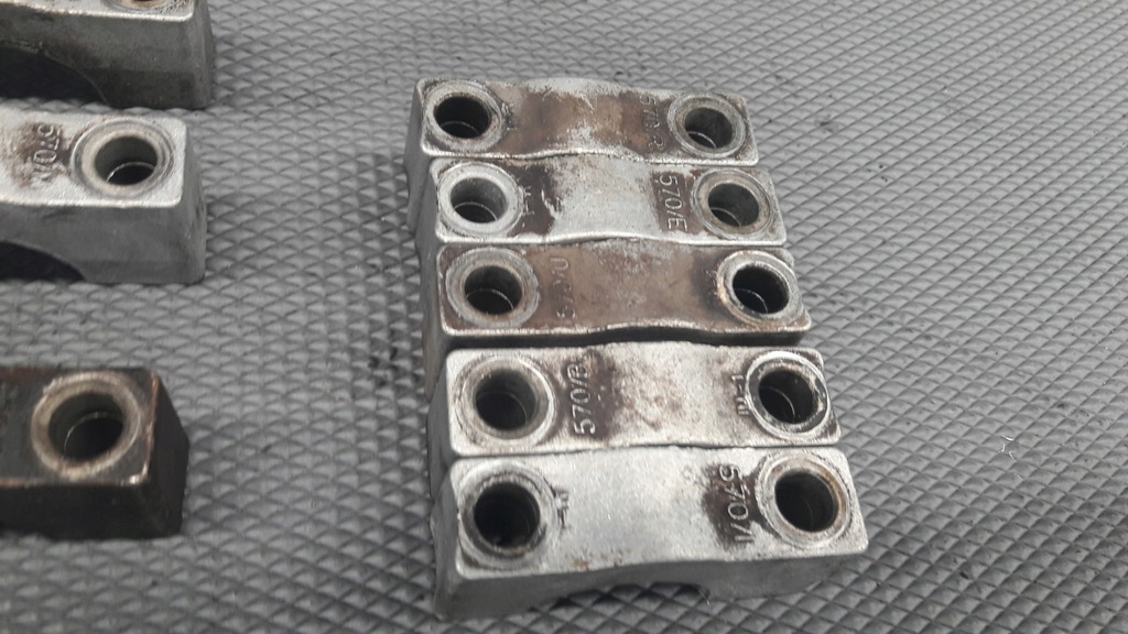 фото №7, Кронштейн вала розподільного валу alfa romeo 147 1.8 1.6v комплект 9szt