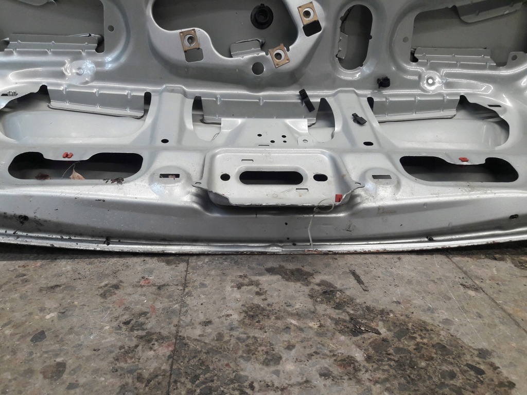 фото №13, Крышка багажника багажника ford mondeo mk3 5d серебристая