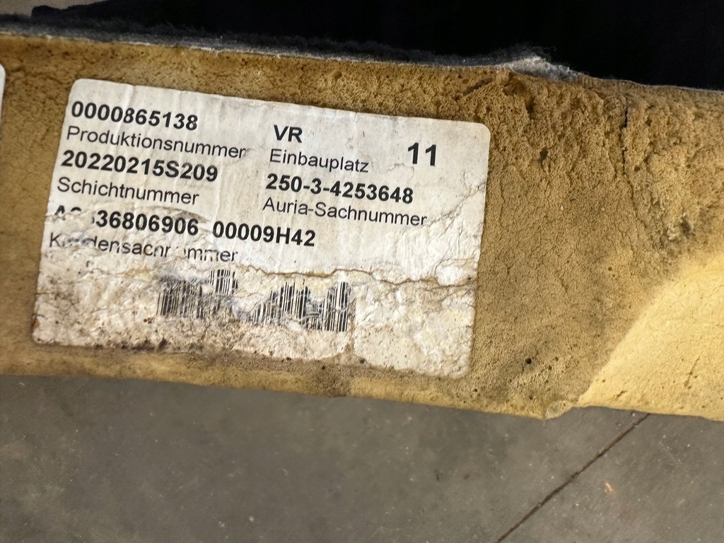 фото №9, Mercedes glc w253 обшивка коврик пол a2536806906 a2536807706