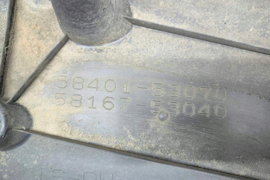 Купить Правая накладка подвеска lexus is 3 _e3_ 5840153070 2.5l 2015