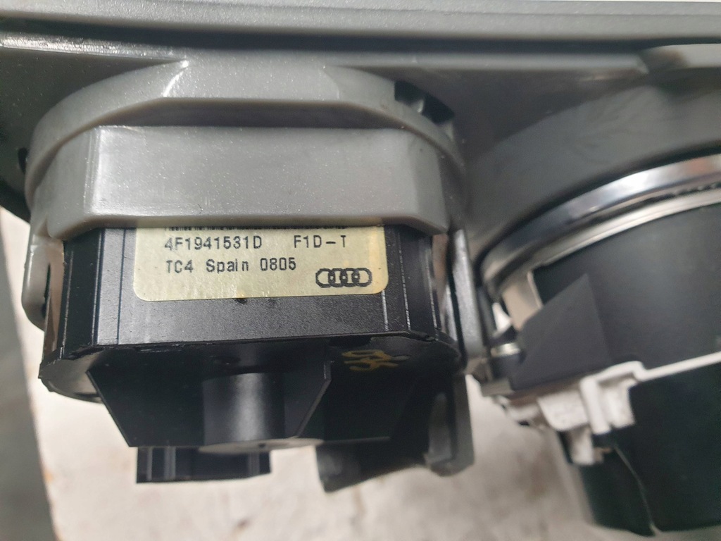 фото №9, Лічильник прилади екран dekor спідометра audi a6 c6 4f0920931e