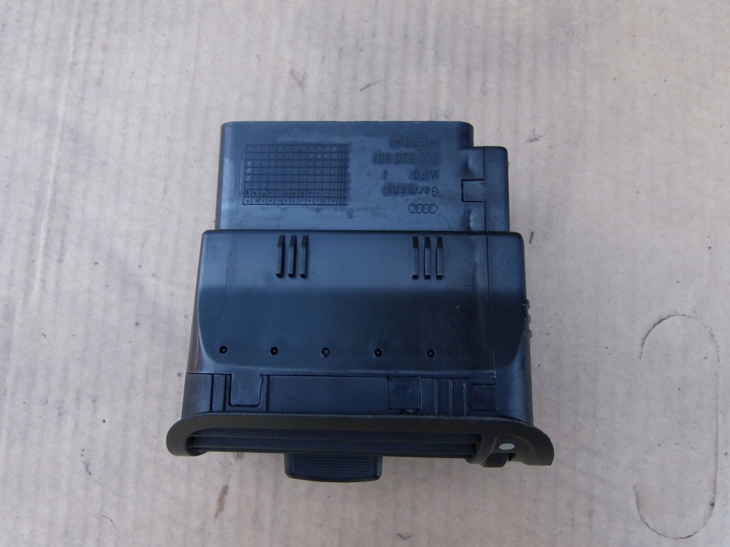 фото №4, Решётка обдув левая 8l0820901 audi a3 8l