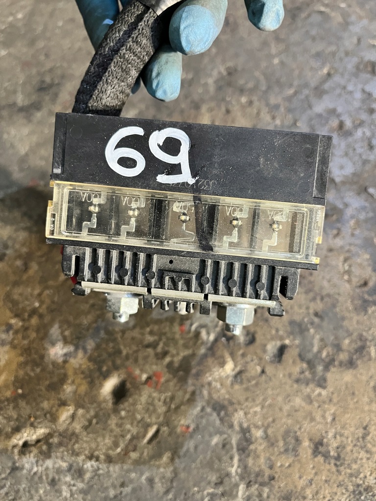 фото №5, 69 renault клема плюсова запобіжник