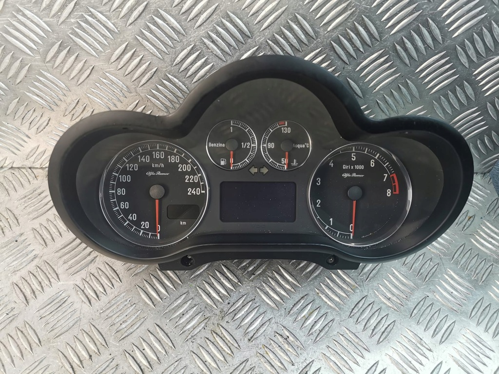 фото №1, Alfa romeo 147 счетчик приборы lift 1.6b 156063176
