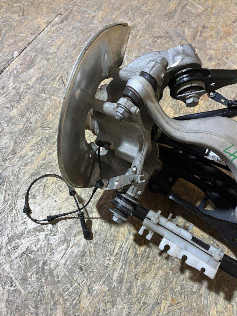 Поворотний кулак ступиця важелі привідний вал ліва задній bmw x5 g05 x6 g06 23r 8km 6876653 в Україні