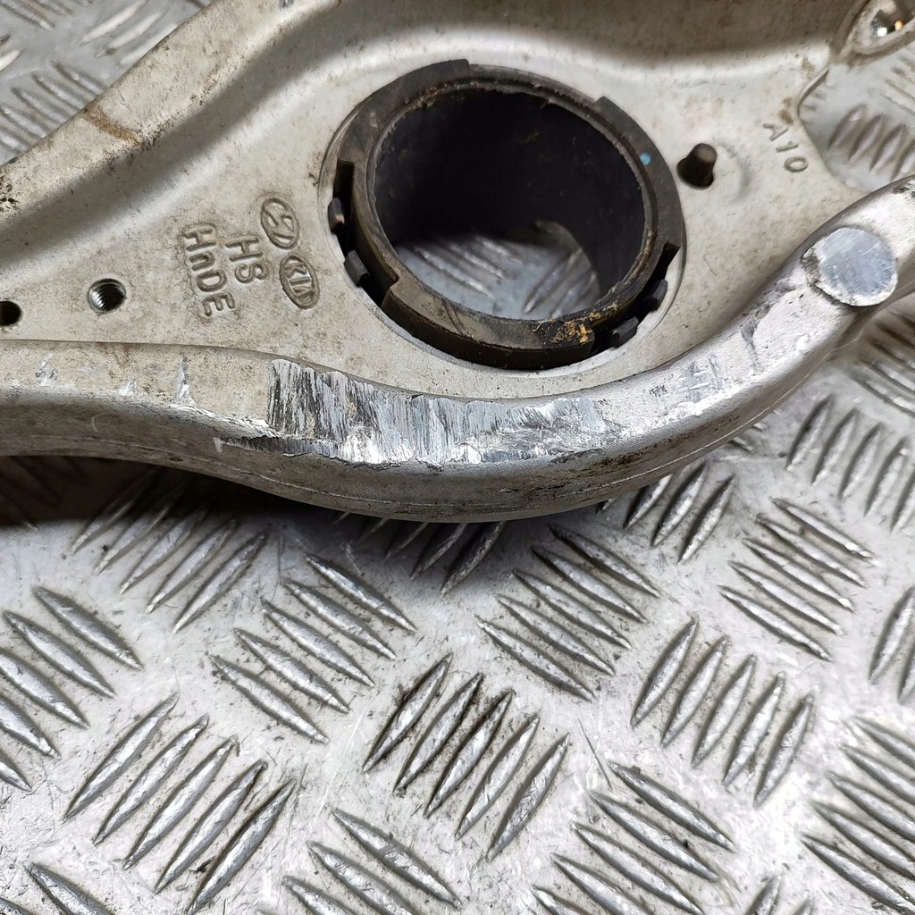 фото №7, Kia ev6 2023 ліва сторона верхній важіль задній