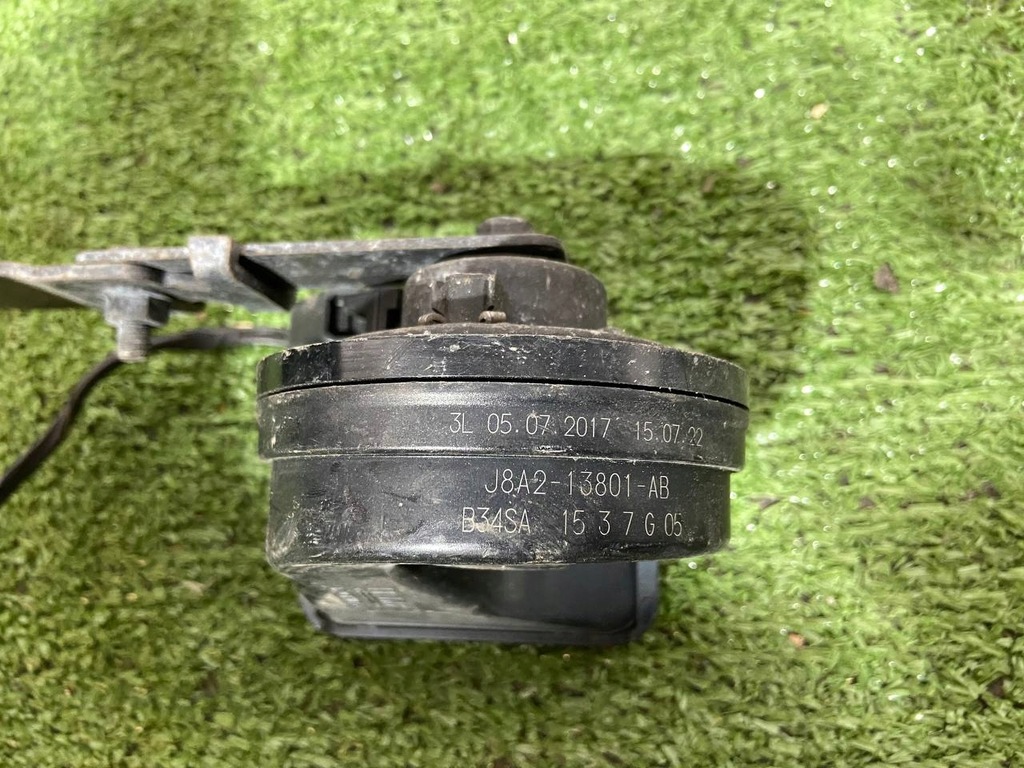 фото №13, Сигнал звуковий правий rr velar l560 j8a2-13801-ab