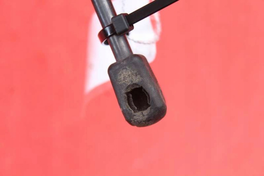 фото №8, Привод амортизаторы крышки 6v6827550a skoda fabia 3 iii 5d hb 18-21