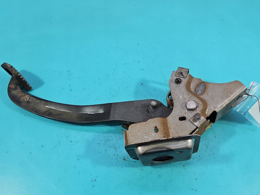 Педаль педалі зчеплення hyundai h1 2 Недорого