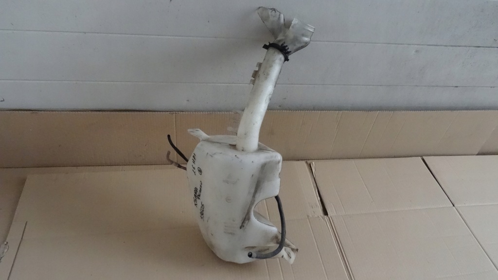 фото №1, Xsara picasso lift бак омивача