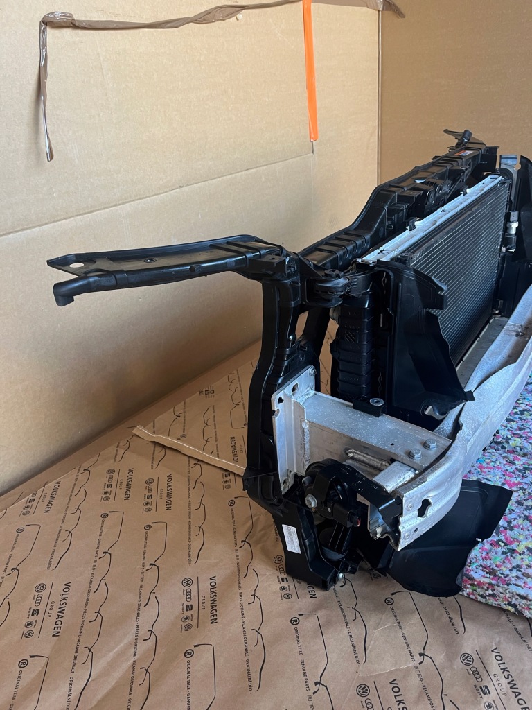 Купити Audi a4 b8 a5 8t рестайлінг  ремінь перед комплектний  8ko805594n оригінал  2016 r