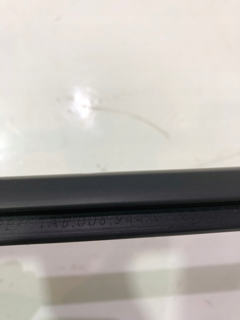 Прокладка дверь правый задний  passat b8 tab008944n Цена