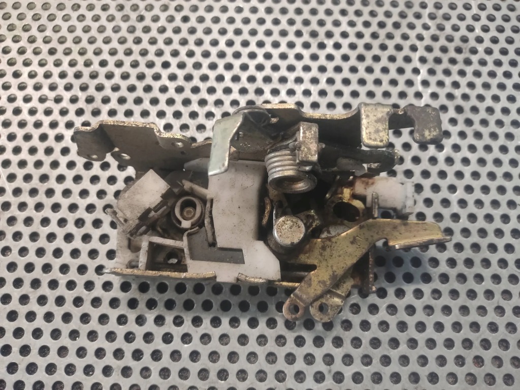 Купить Замок дверь левых mercedes sprinter 901 9017201035