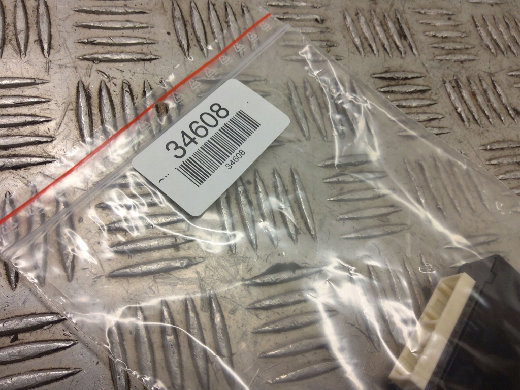 Lexus nx 2019 перед сторона правый  модуль / блок управления зеркал боковых в Украине