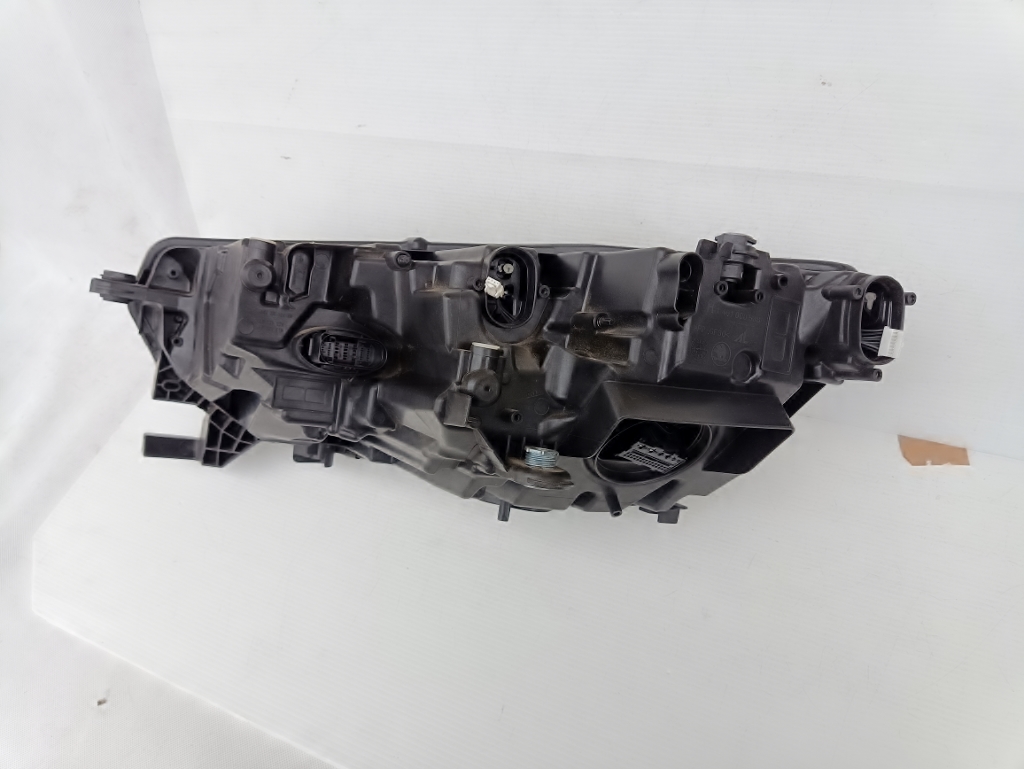 Купить Фара перед передняя правый  skoda octavia iv 2020- full led 5e4941018a