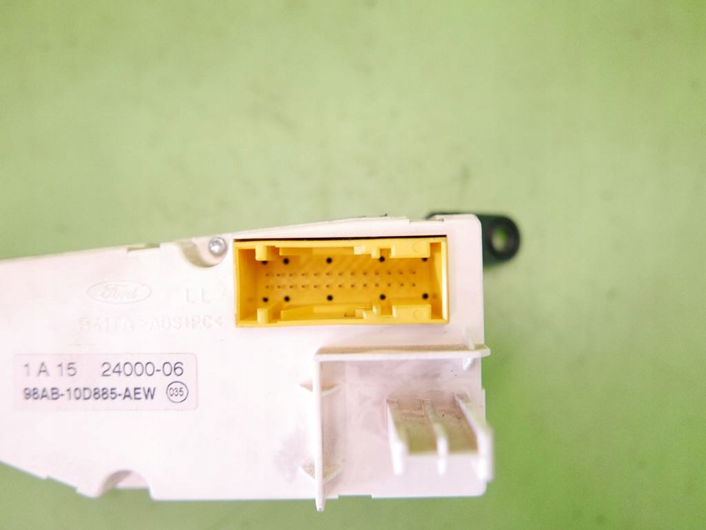 фото №8, Приборная панель часы дисплей ford focus mk1 98-01