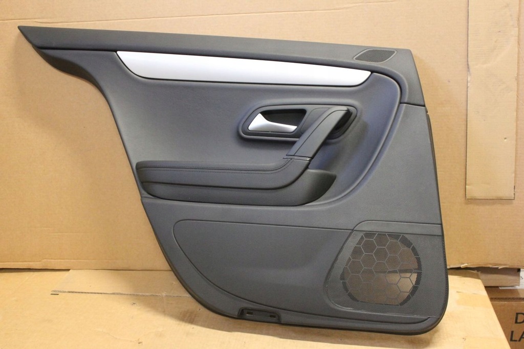 фото №1, Обивка кожа дверь задняя левая vw passat cc 3c8867211am