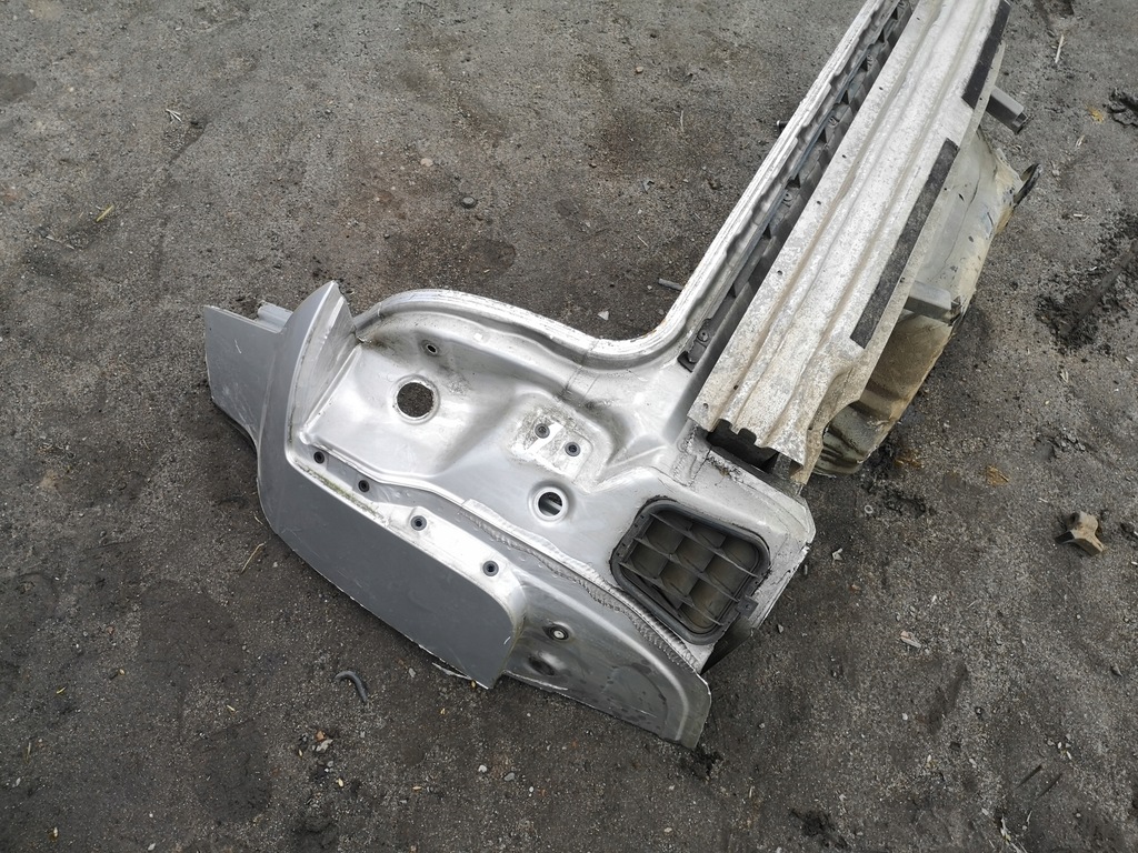 фото №5, Pas задній підсилювач задня audi a4 b7 ly7w kombi