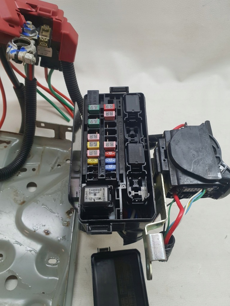 фото №7, Nissan micra v k14 16- корпус предохранителей