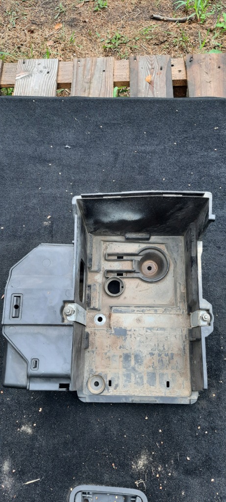 Купити Ford focus mkii 1.6 b корпус акумулятор