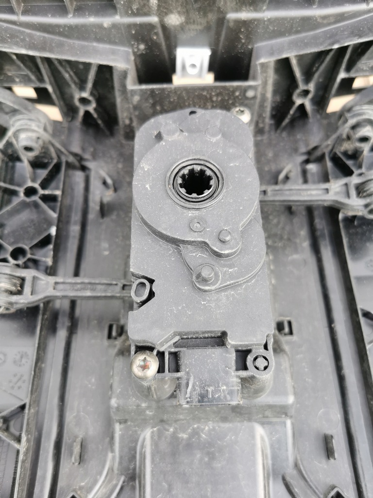 фото №11, Bmw x3 g01 lci lift впуск шторка жалюзи 5a1da48-08