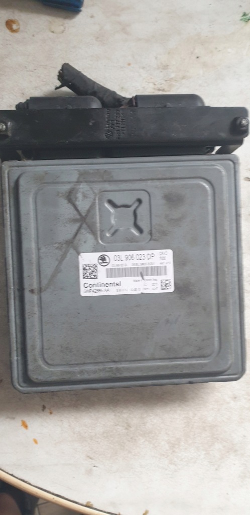 фото №1, Бортовой компьютер skoda fabia ii 1.6 tdi 03l906023dp