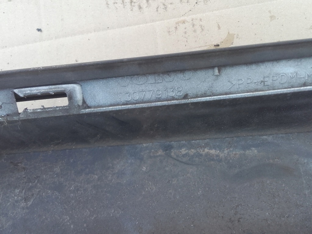 фото №2, Volvo c30 r design sport накладка порог левая молдинг