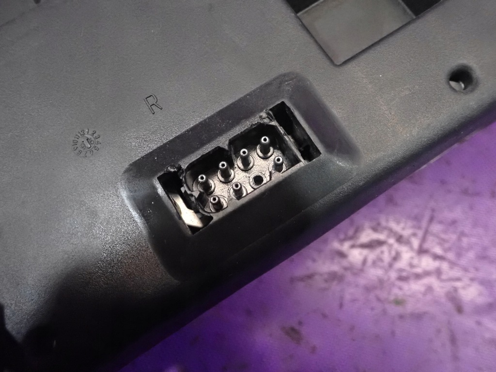 фото №5, Bmw e39 sedan 95-00 лампа задняя правая молдинг 8358032