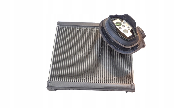 фото №1, Радиатор отопителя + клапан 4h0260109