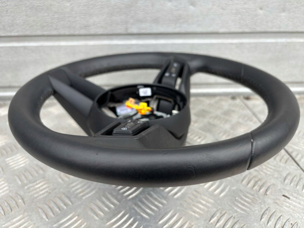 фото №5, Porsche taycan 4s воздуховод мультифункция 9j1419091ab