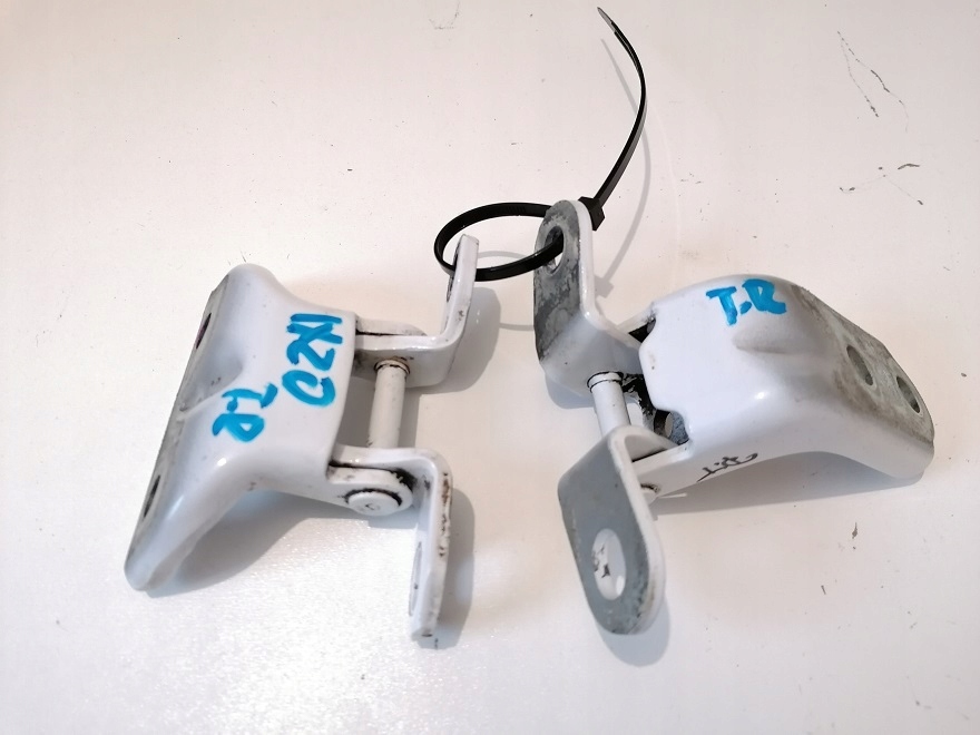 фото №1, Hyundai ix20 петли петля дверь задняя правое 7f