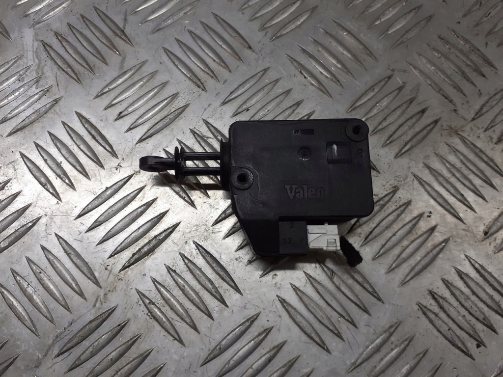 фото №1, Привод замка центрального volvo v40