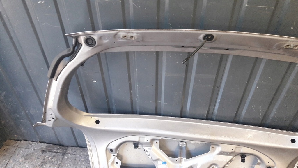 фото №12, Крышка багажника багажника toyota yaris i серебристая