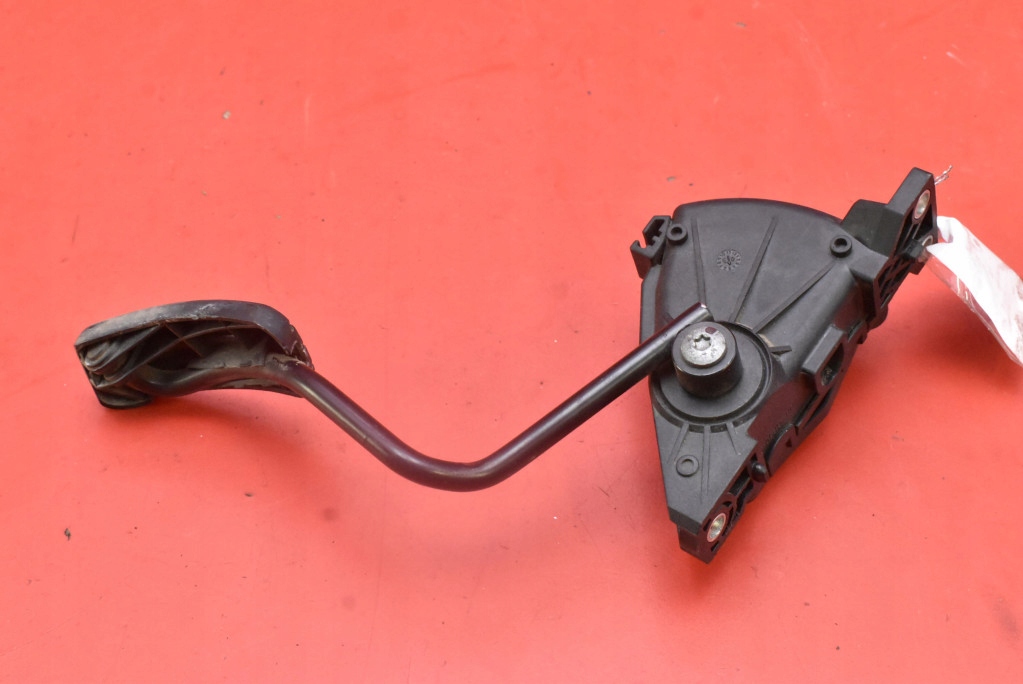 фото №5, Потенціометр педаль газу eu 7700313060 nissan primastar 1 i 2.5 dci 135 km