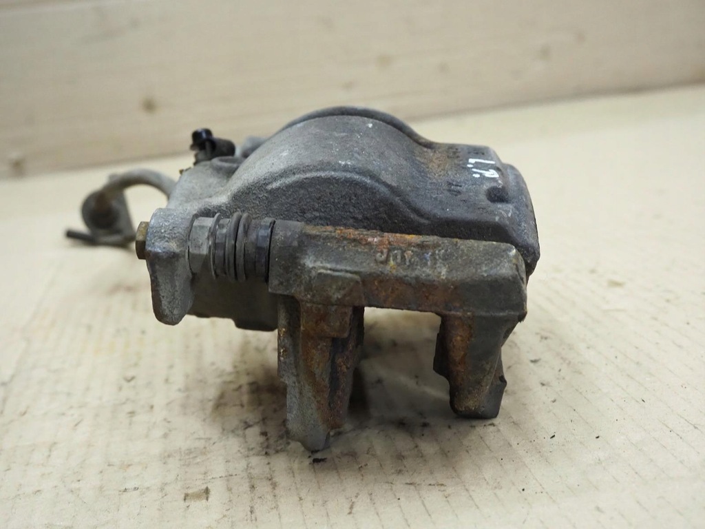 фото №6, Bmw 2 f46 gran tourer суппорт тормозной левый перед