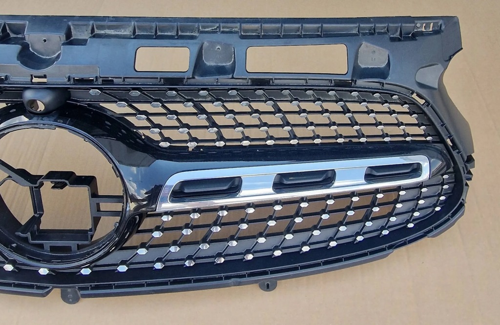 фото №4, Решітка радіатора решітка радіатора mercedes gla w247 amg diamond оригінал