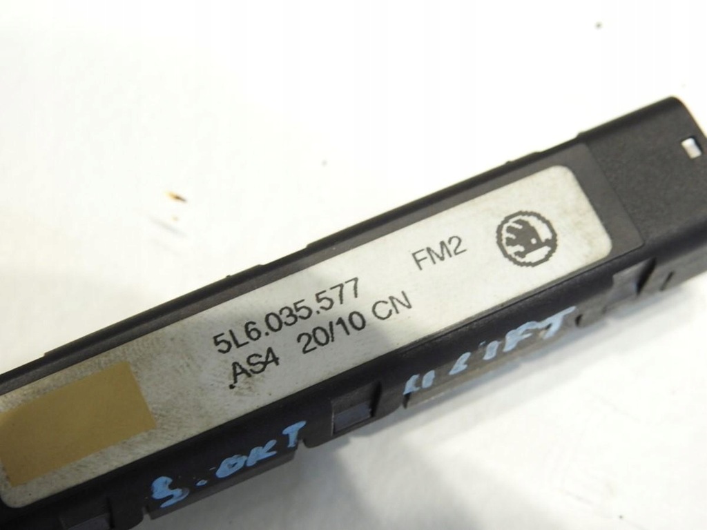 фото №6, Підсилювач антени skoda octavia ii lift 5l6035577