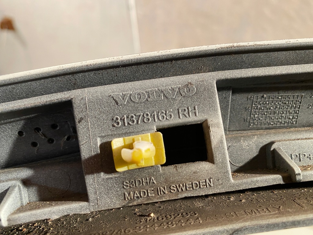 фото №6, Volvo xc90 ii молдинг na крыло правый задняя 31378165