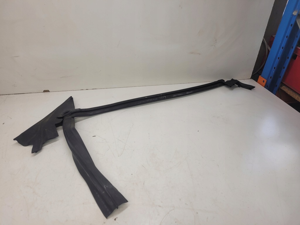 фото №1, Прокладка двері правий перед audi a7 4g8837480l