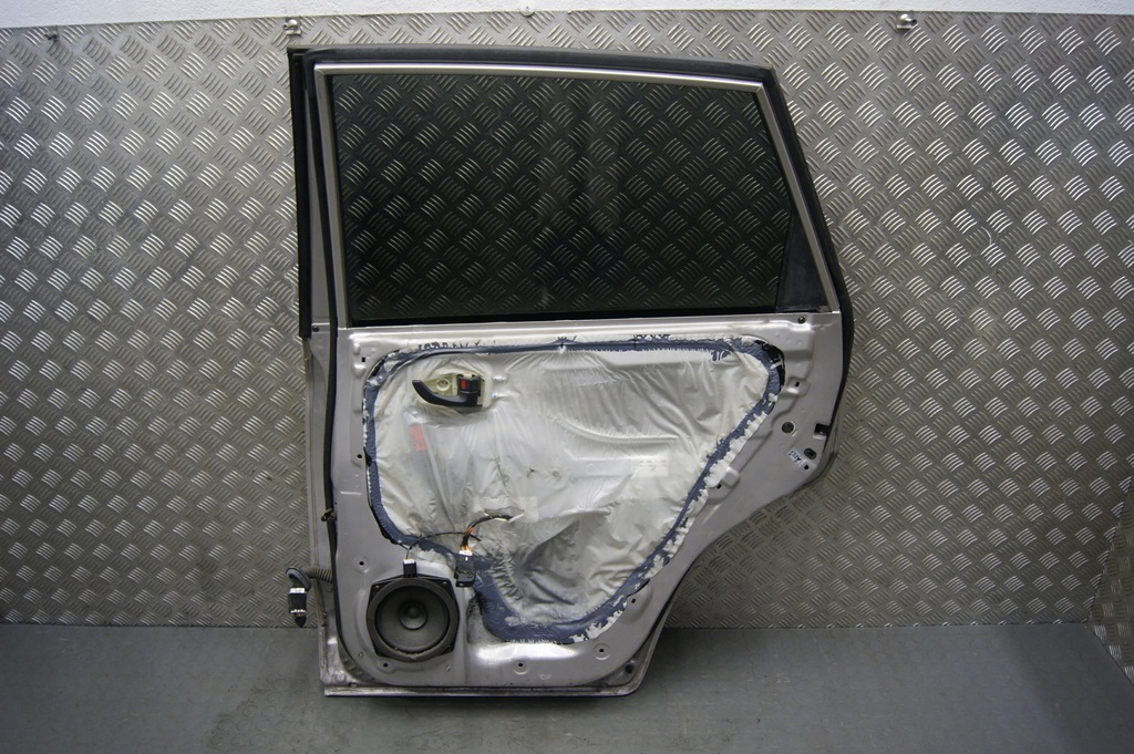 фото №10, Двері праве задні задня yk tucson i 2.0 ben