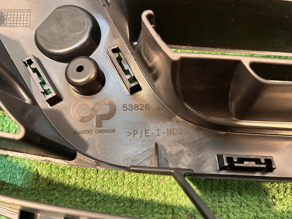 фото №12, Nissan nv300 nv 300 решётка радиатора решётка радиатора бампера 623109057r