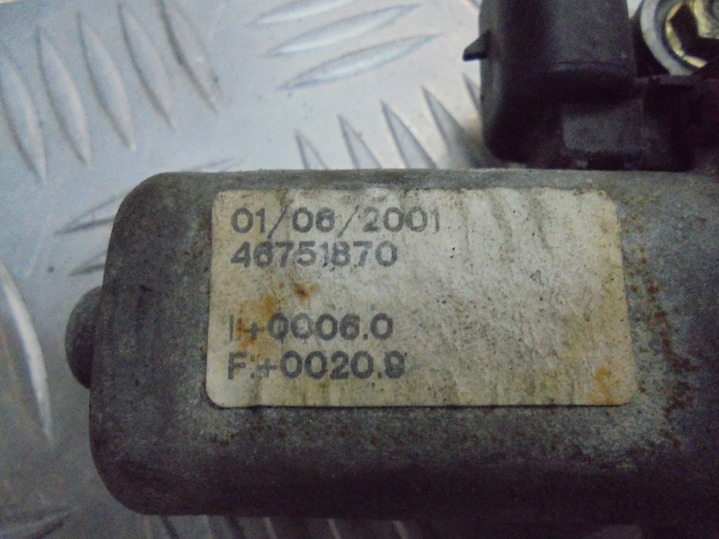 фото №3, Механизм стекло правый перед alfa romeo 147 3d