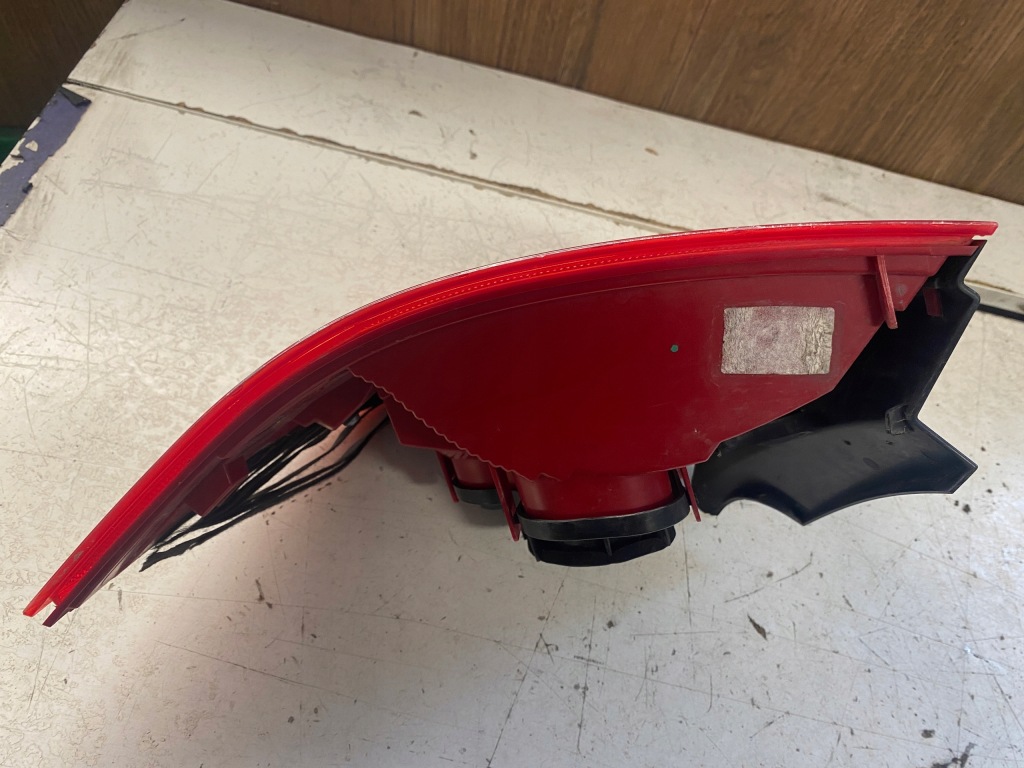 фото №8, Vw touareg ii лампа левый задняя w крыло