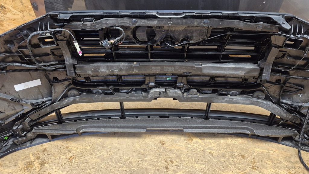 фото №7, Бампер передній kompletny do встановлення lz7s audi q8 e-tron e-tron s-line