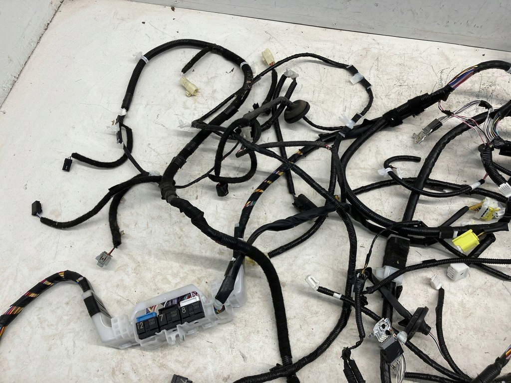 фото №9, Corolla e21 sedan 1.8 гібрид джгут електропроводка салону комплект