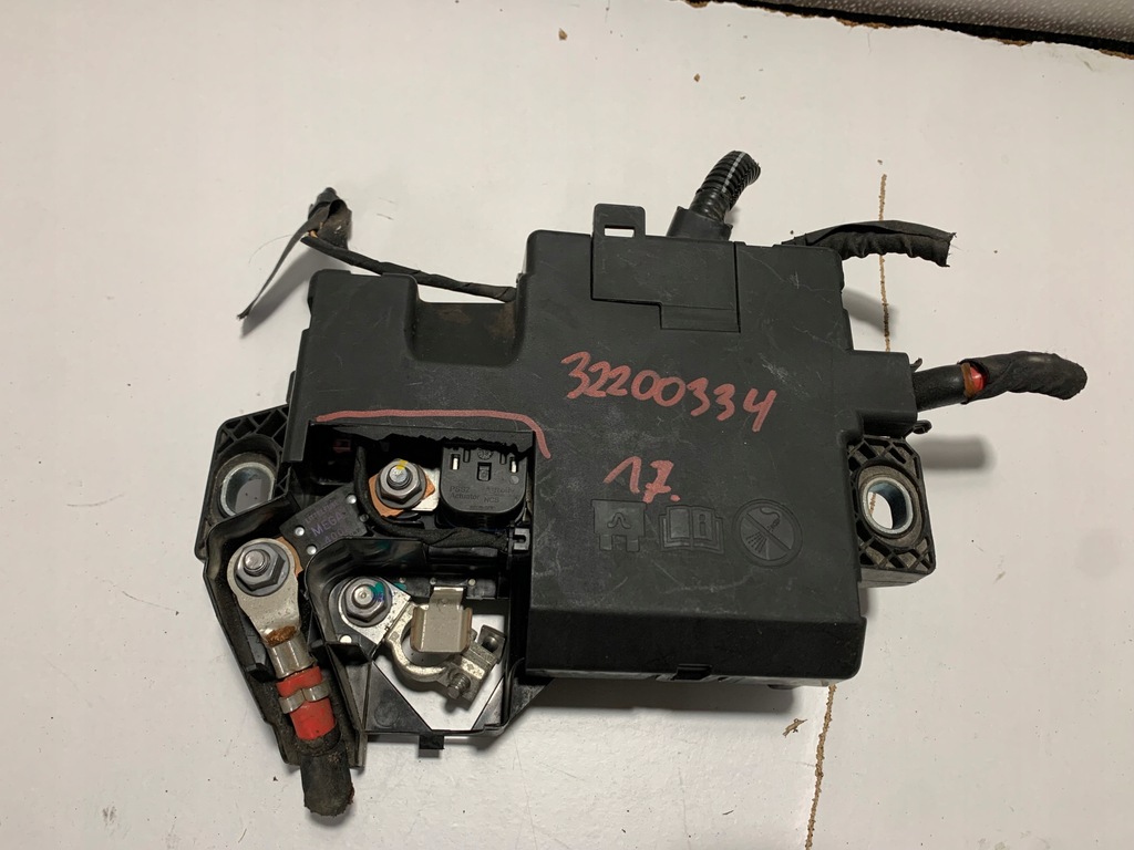 фото №1, Модуль аккумулятор клемма volvo оригинальный номер 32200334