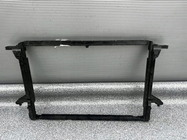 Купить Рамка радиатора audi e tron e-tron