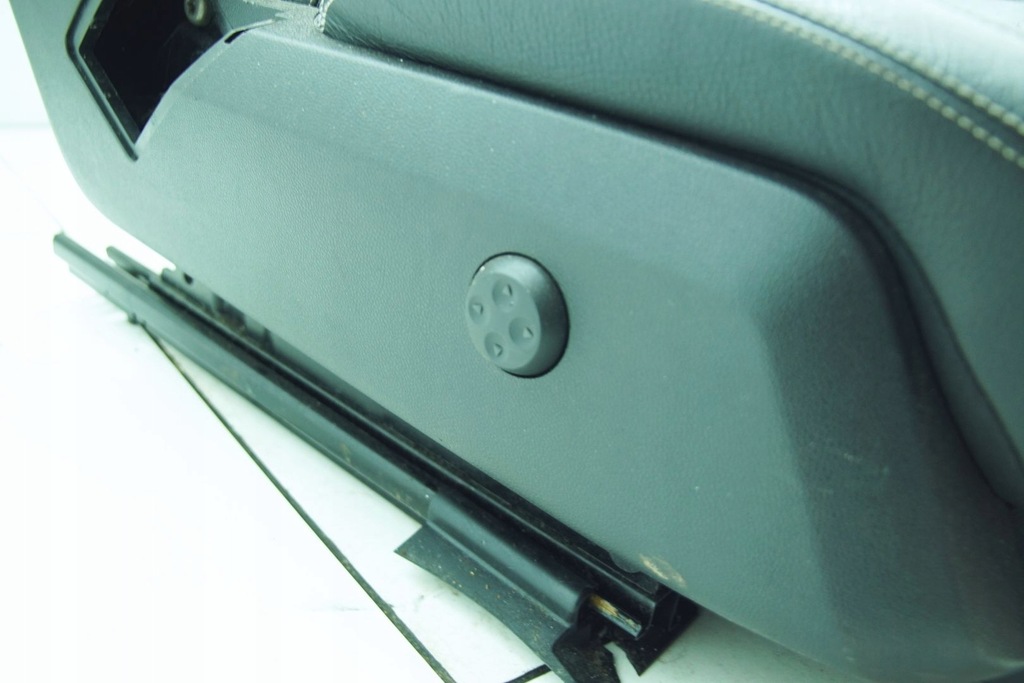 фото №10, Сиденье сиденья кожа kpl mercedes cls w218